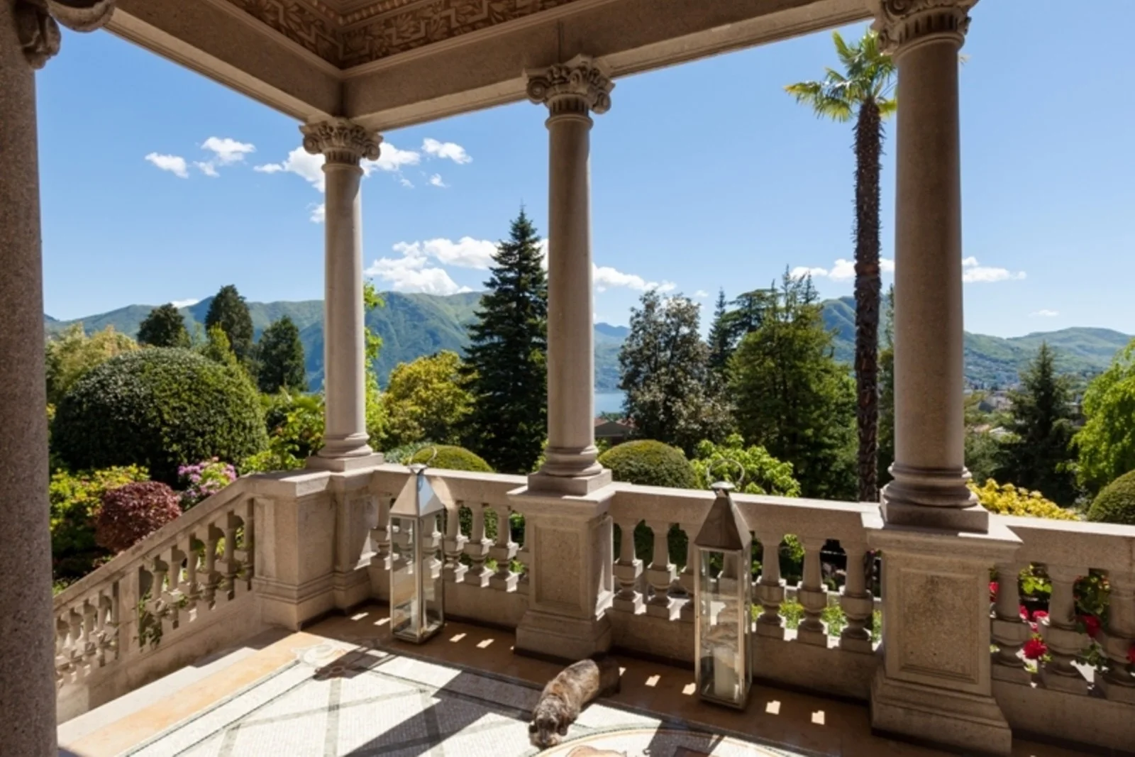 Loggia della dimora a Massagno